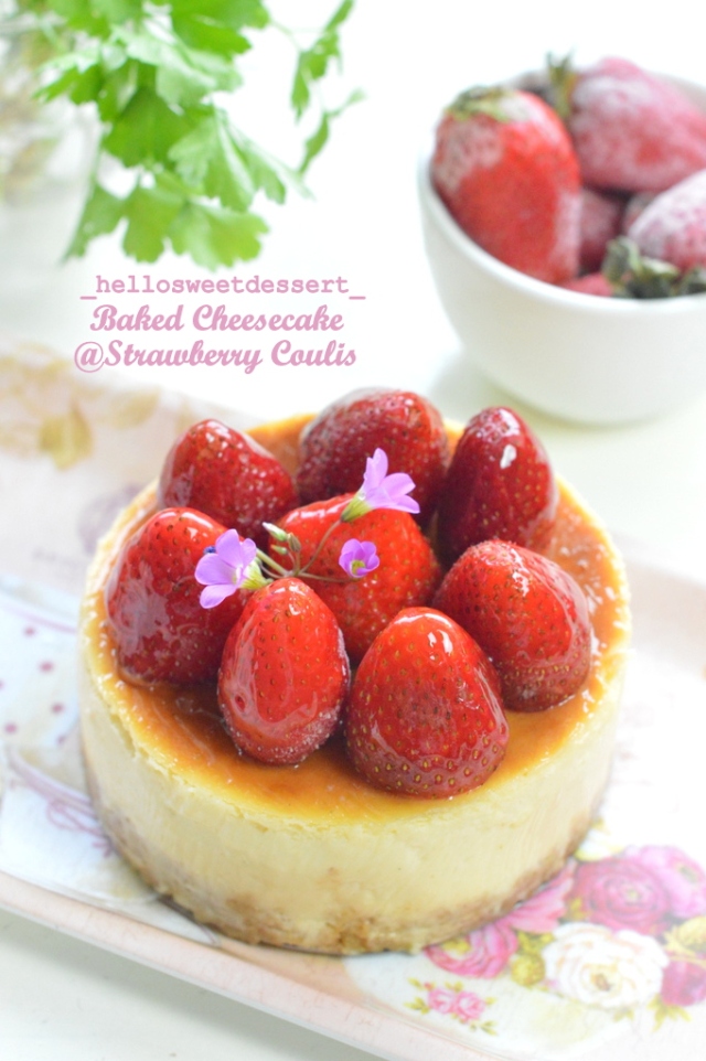 baked cheesecake@strawberry coulis 2
