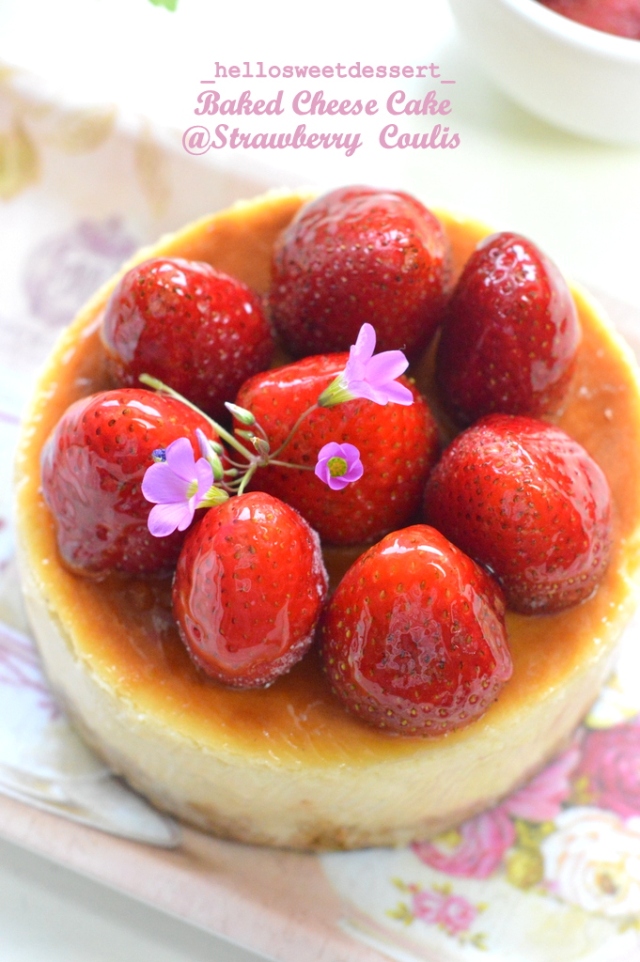 baked cheesecake@strawberry coulis 3