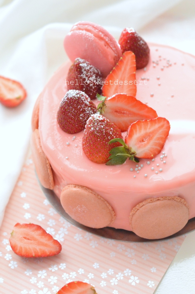 Strawberry white chocolate mousse cake 3